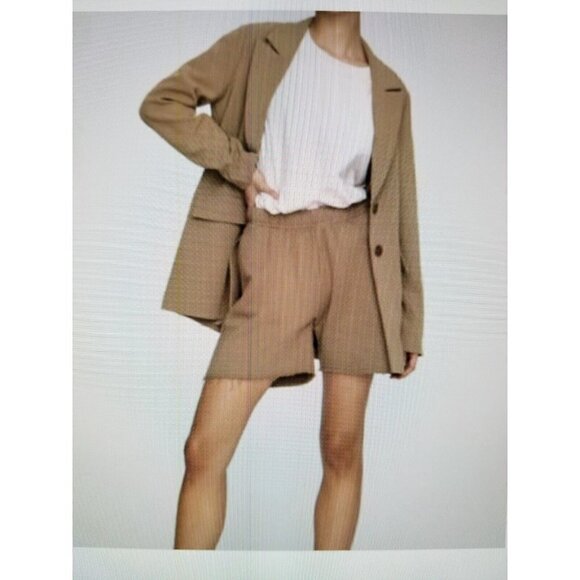Good American Raw Edge Hem Sweat Shorts Color: PUO1 Brown/Tan Size 2 = M - Picture 1 of 10